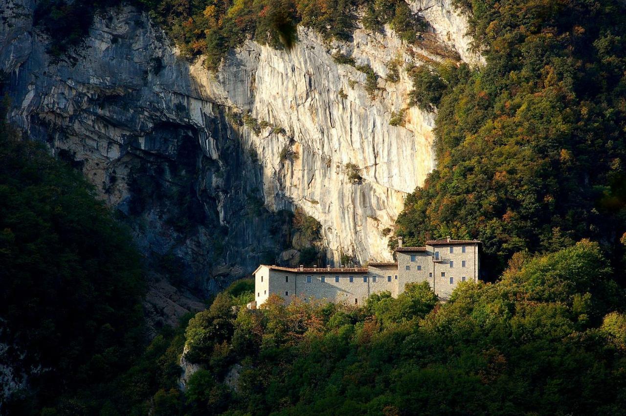 Il Capuccio Guest House San Lorenzo in Campo Exterior photo